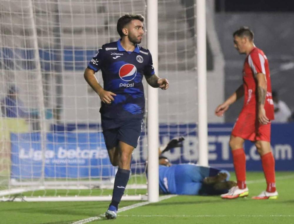 Motagua derrota a Real Sociedad con hattrick de Auzmendi y es segundo en el Clausura