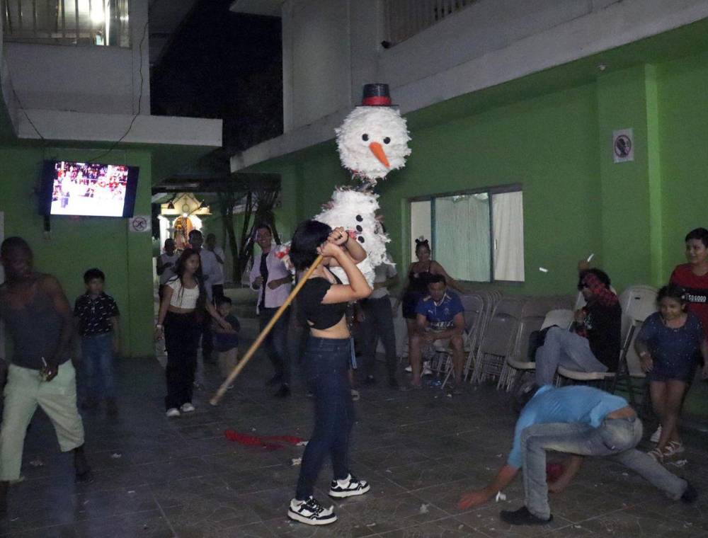 Migrantes en frontera norte y sur de México celebran Navidad en medio de la incertidumbre