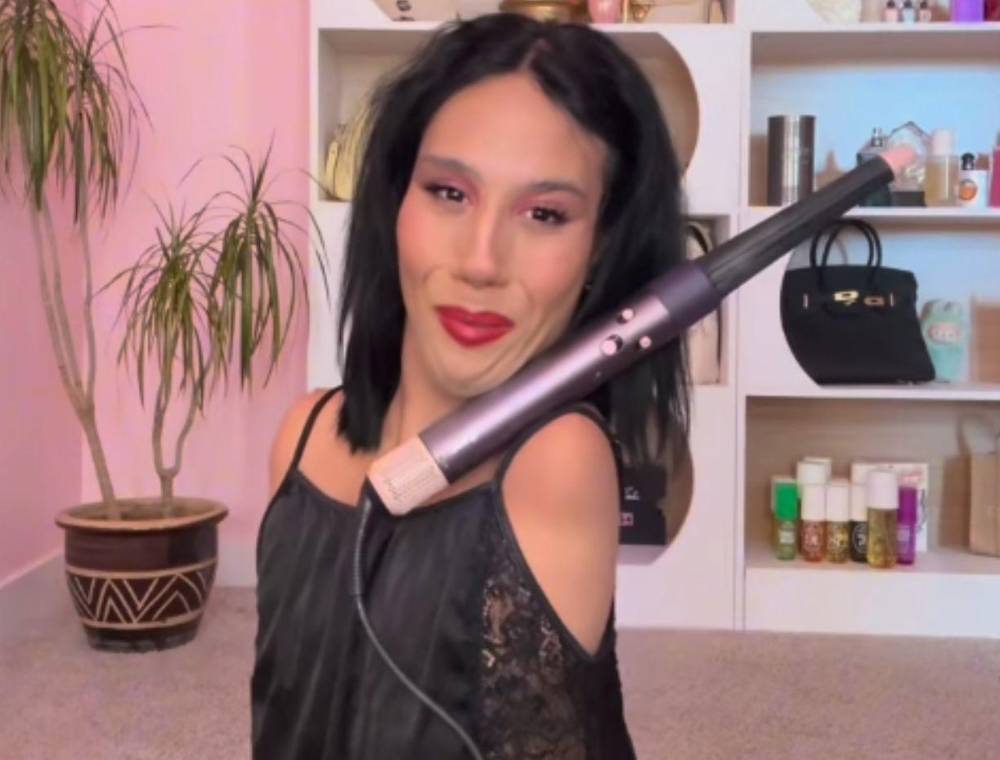 Nació sin brazos ni piernas y hoy es una estrella del maquillaje en TikTok: Briel Adams-Wheatley