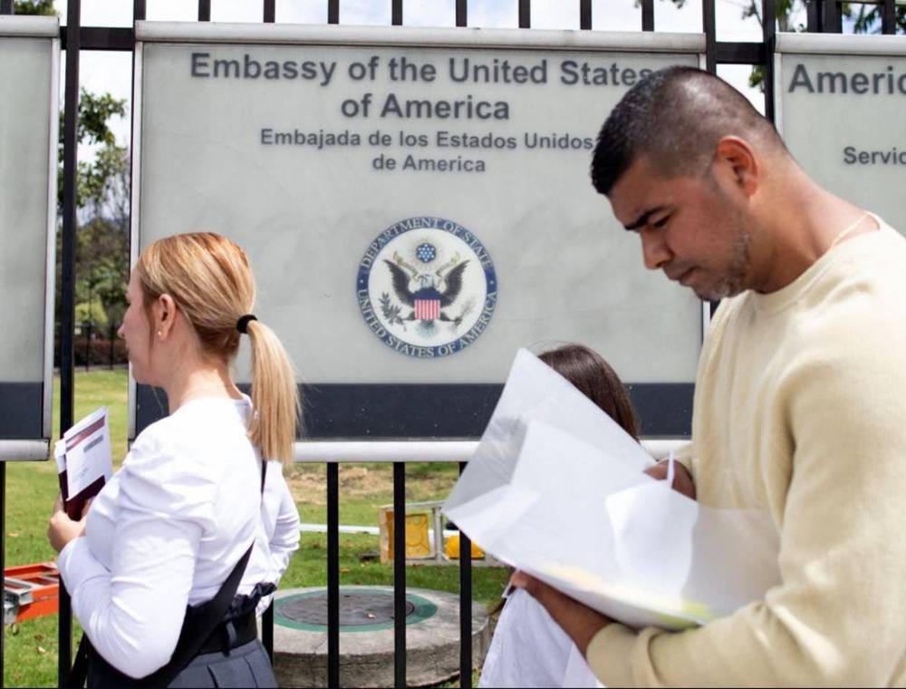 ¿Qué es la lotería de visas suspendida por Trump tras el tiroteo en EE UU?