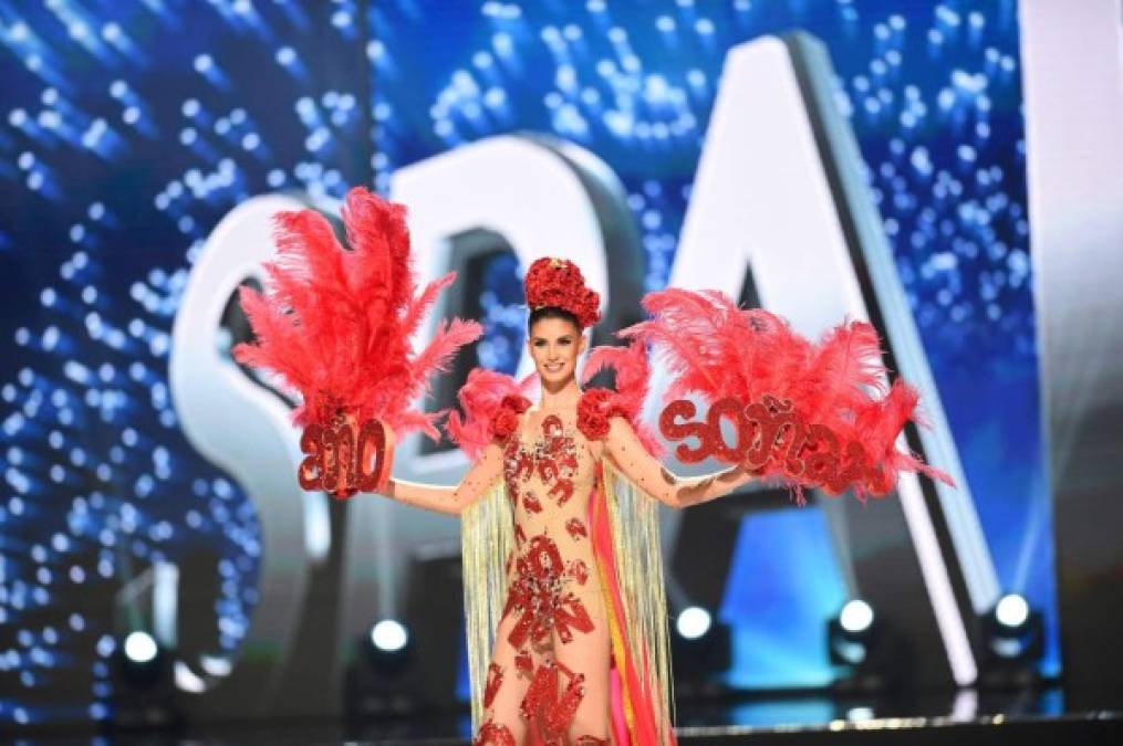 Los extravagantes trajes típicos de las concursantes de Miss Universo