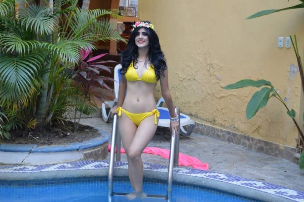 FOTOS: Los bikinis de infarto de Daniela Villafranca, la bella palillona de Danlí