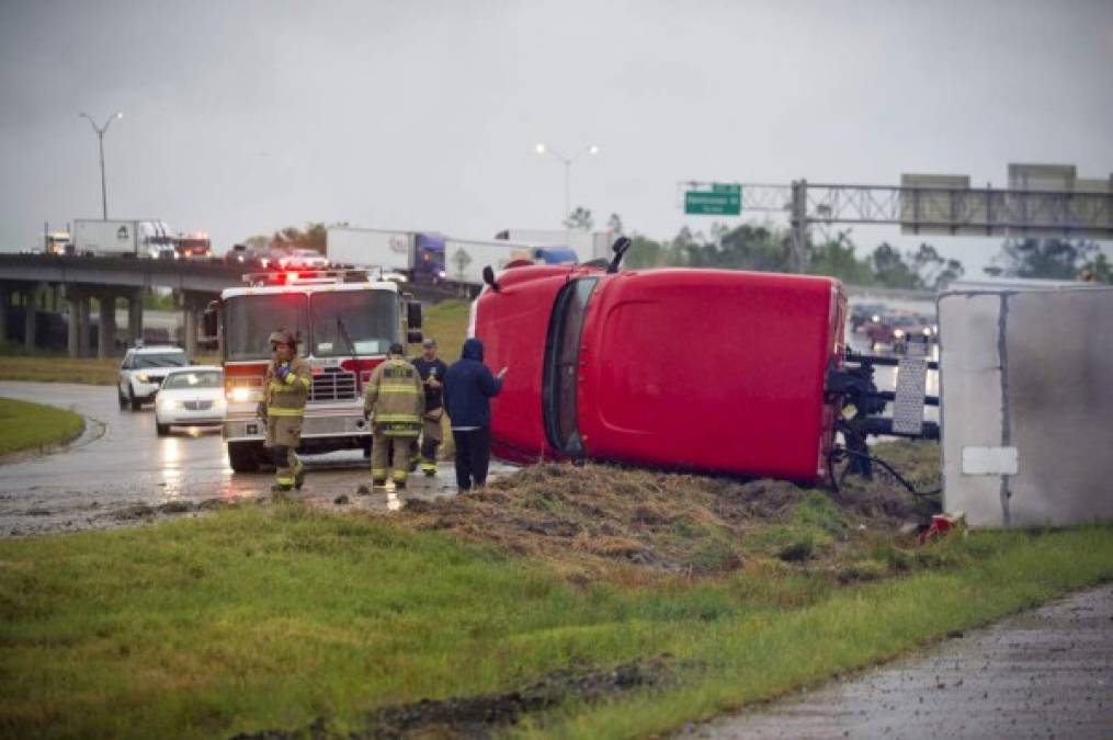 Los efectos devastadores de la tormenta tropical Delta en EEUU