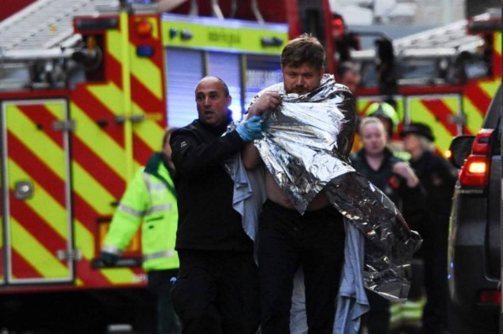 FOTOS: Zozobra en Londres tras ataque con cuchillo en emblemático puente