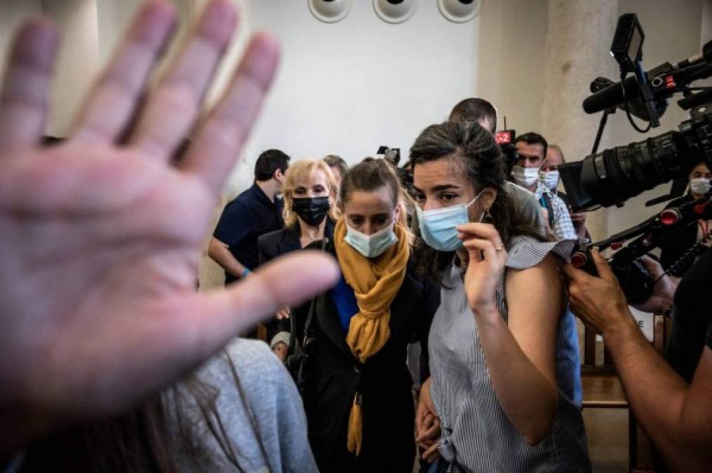 Enjuician a mujer por matar y enterrar a su padrastro tras 25 años de abuso