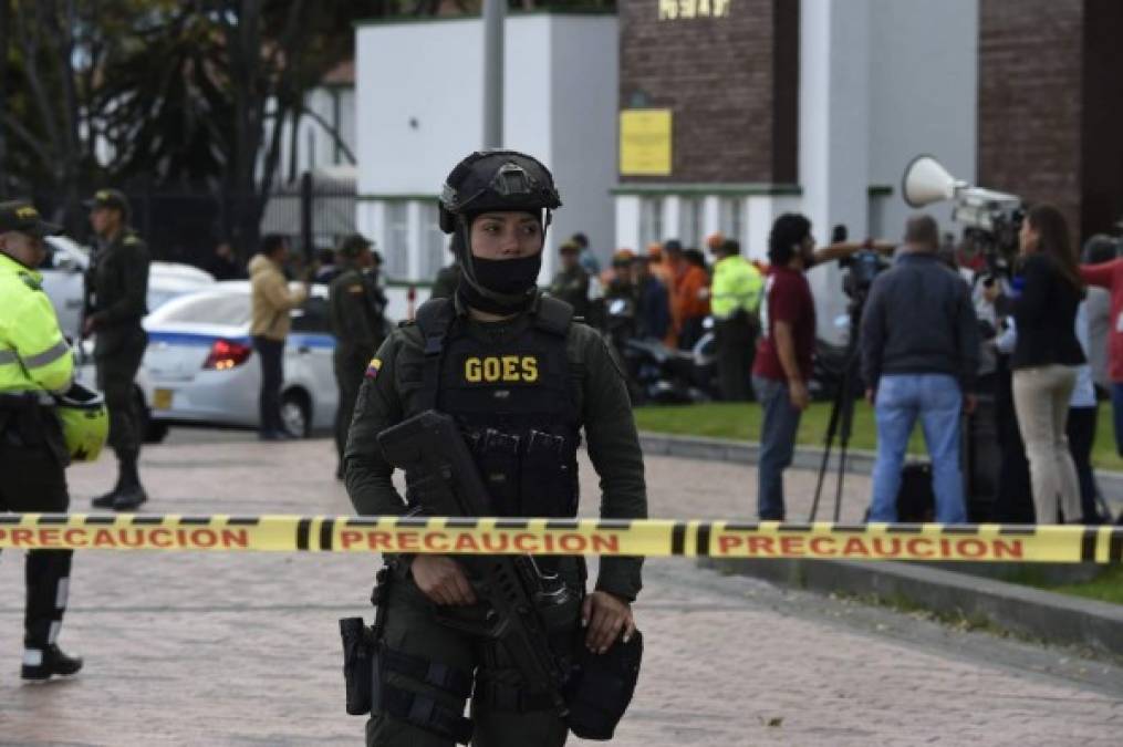 Las dramáticas imágenes que dejó el atentado terrorista en una academia policial de Colombia