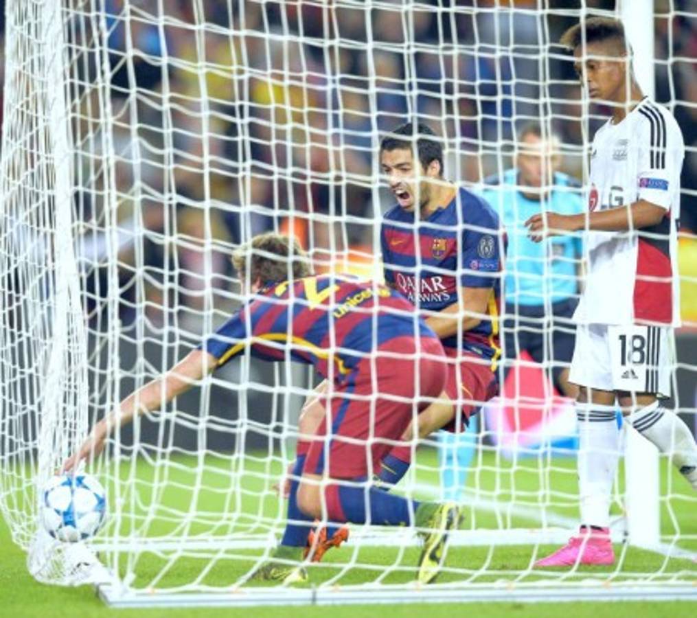 Con el Pistolero Luis Suárez también hay felicidad en el Barça