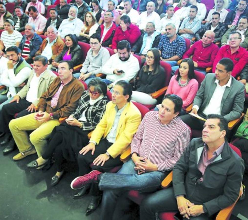 Alianza de Oposición divide a los líderes del Partido Liberal