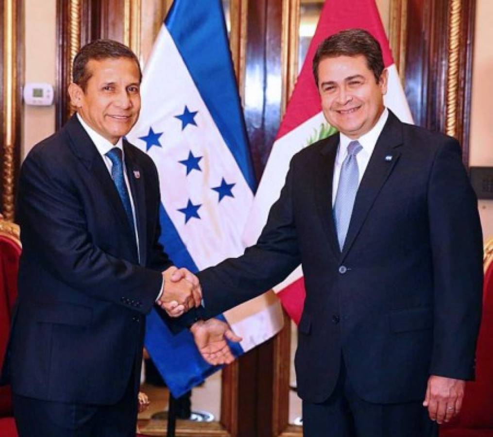 Perú y Honduras firman TLC durante visita del presidente Hernández