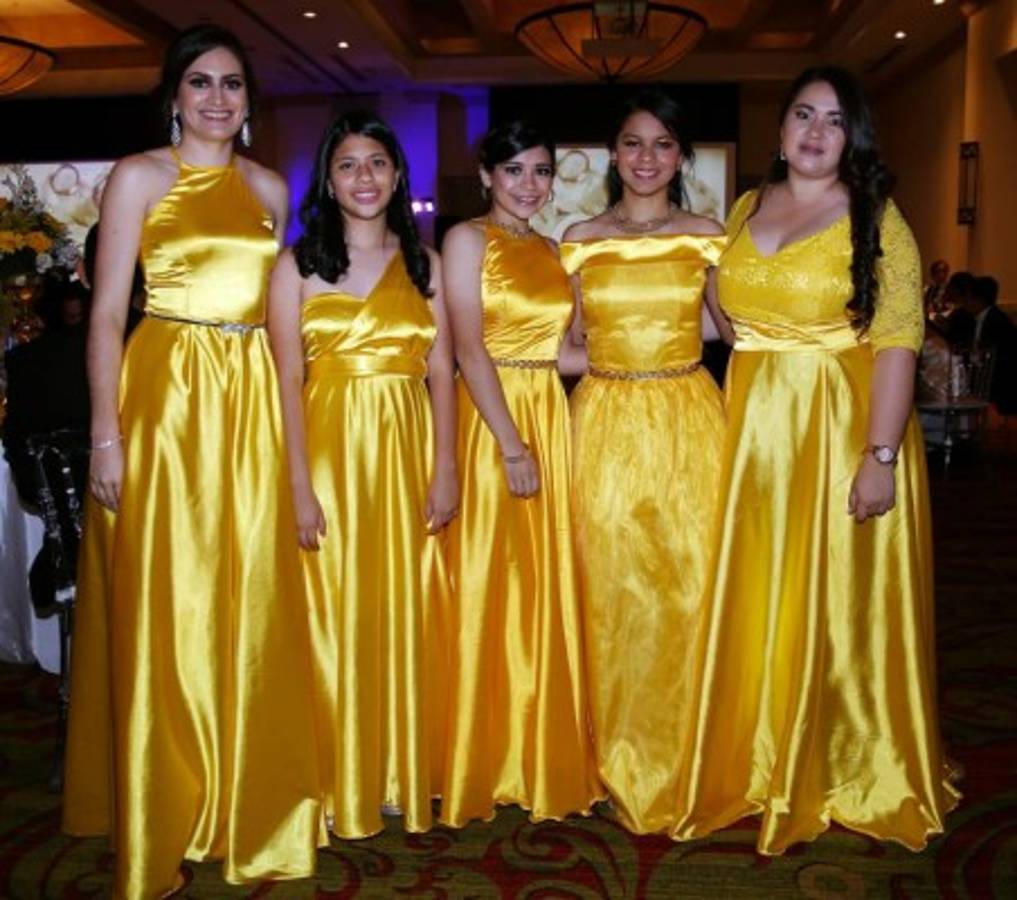 Dayana y Luis continúan su historia de amor