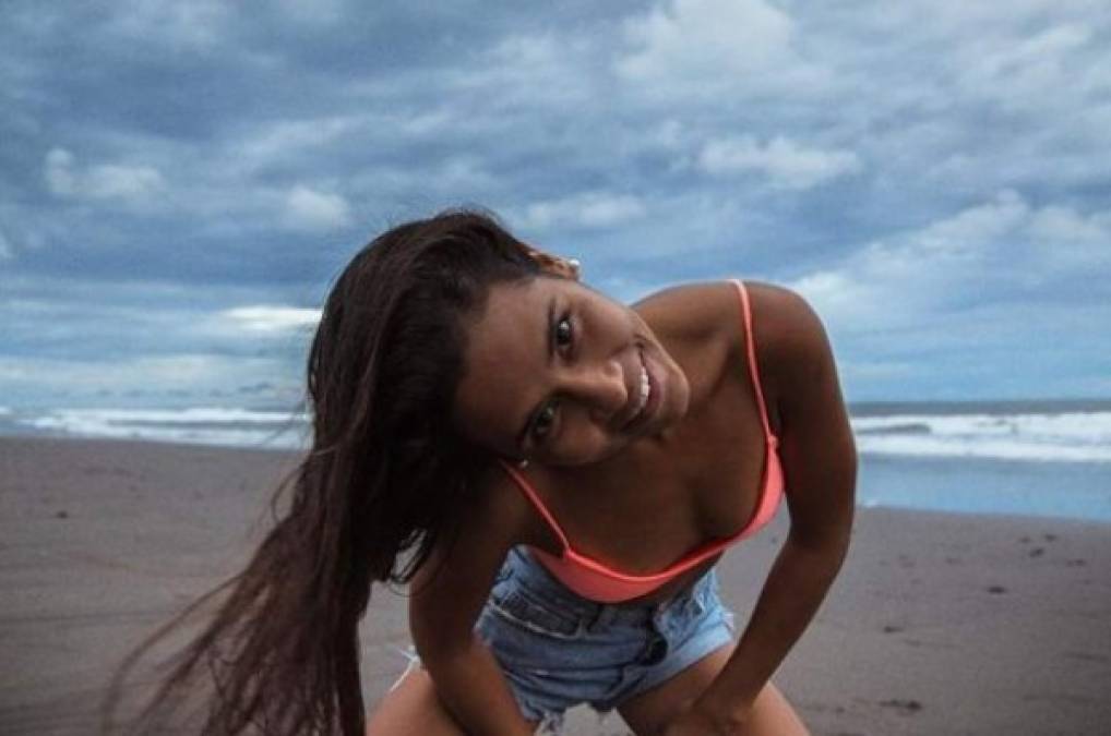 Aventurera y enamorada del mar era Katherine Díaz, surfista que murió alcanzada por un rayo