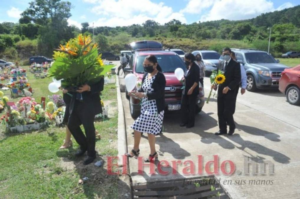 FOTOS: El desgarrador último adiós del pastor Mario Tomás Barahona