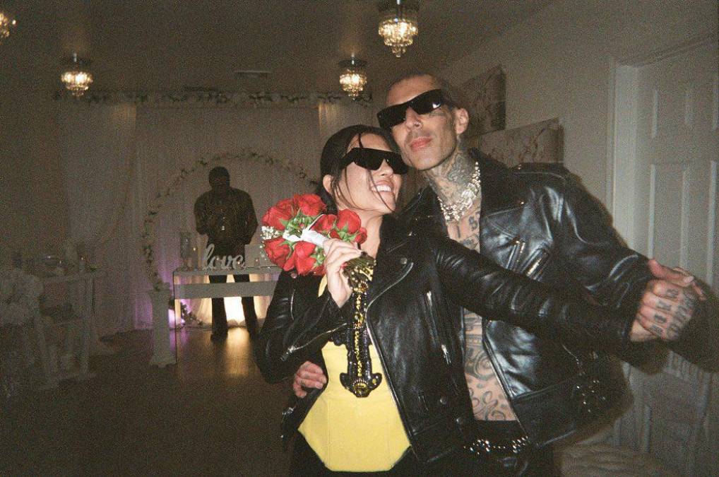 Las fotos de la romántica boda de Kourtney Kardashian y Travis Barker