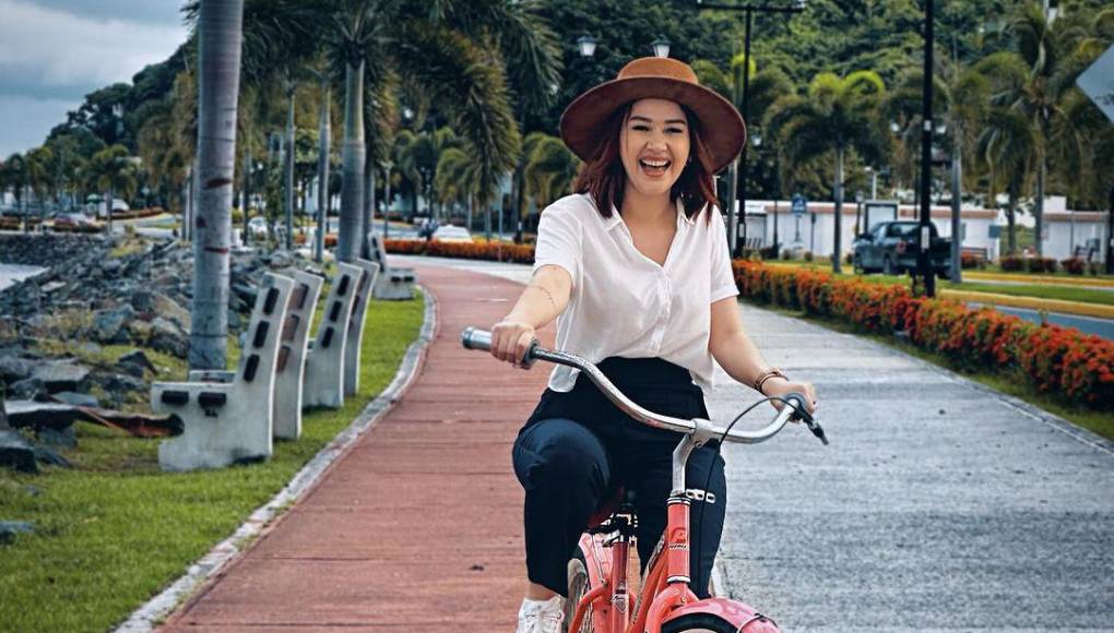 Jennifer Aplicano dice que está “felizmente soltera”, ¿qué pasó con el novio?