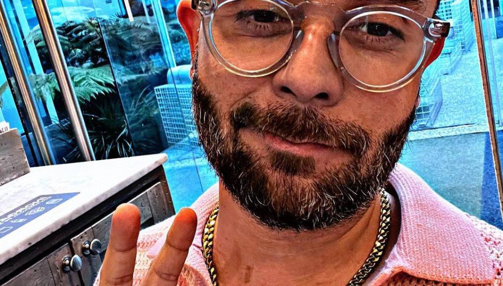 ¿Quién es el presentador que sufrió un infarto minutos antes de salir al aire?