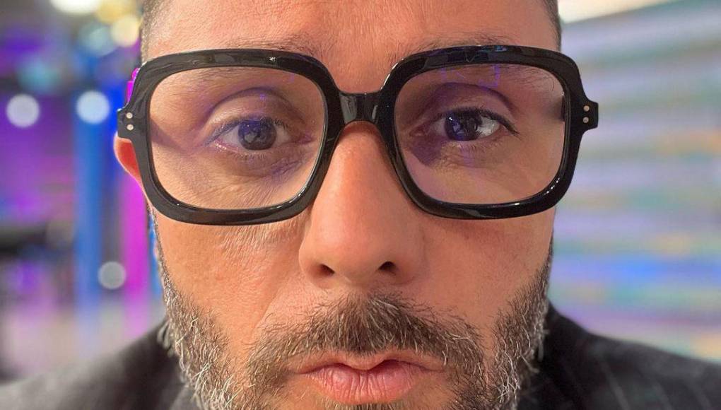 ¿Quién es el presentador que sufrió un infarto minutos antes de salir al aire?