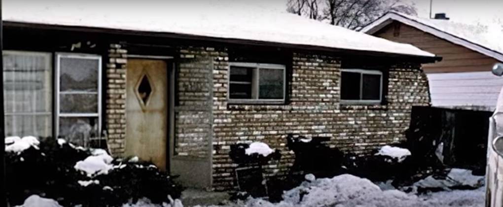 “Pogo”, el payaso asesino que mató a más de 33 adolescentes y los enterró en su casa