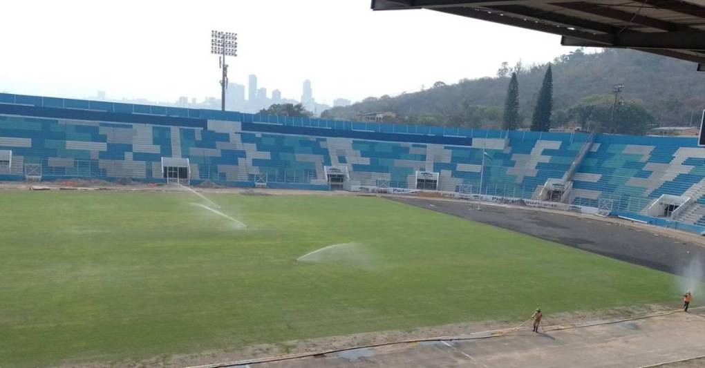 ¿Ya lo vieron?: Así luce el Estadio Nacional tras el segundo corte de su engramillado