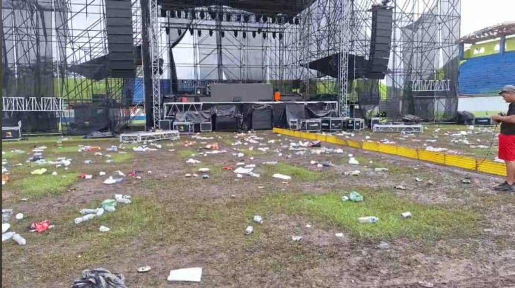 Cancha del estadio de Juticalpa quedó en pésimo estado luego de un concierto