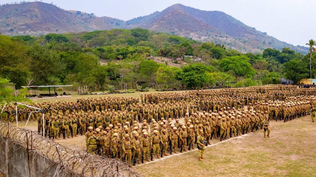 Imágenes del megaoperativo en Apopa: con 3,000 agentes Bukele responde a denuncia de robos en cinco barrios
