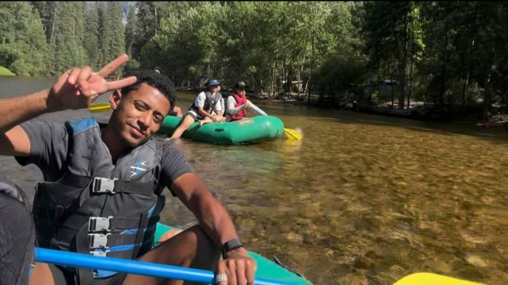 Así han sido las vacaciones de “Choco” Lozano con su bella novia