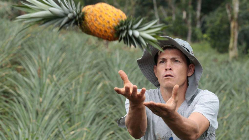 De cosechar en el campo a viajar por primera vez a EE UU: la motivadora historia del “Chelito” Martínez