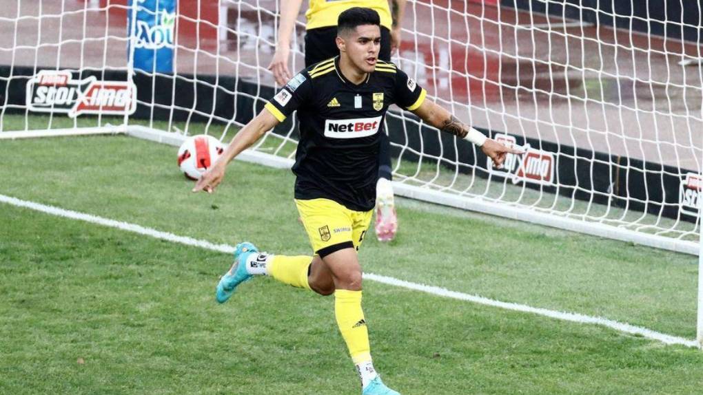 Destacadas actuaciones, goleador y en la mira de grandes de Europa: el gran presente de Luis Palma en Grecia