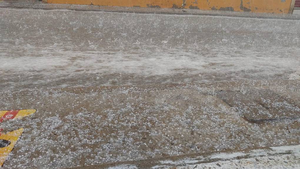 Hasta sin electricidad quedaron: así fue la potente lluvia de granizo que sorprendió a los habitantes de Intibucá
