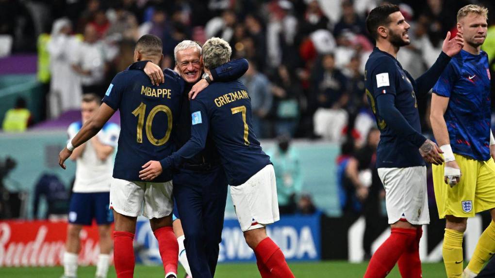 Francia sonríe e Inglaterra llora: La clasificación de los galos en imágenes