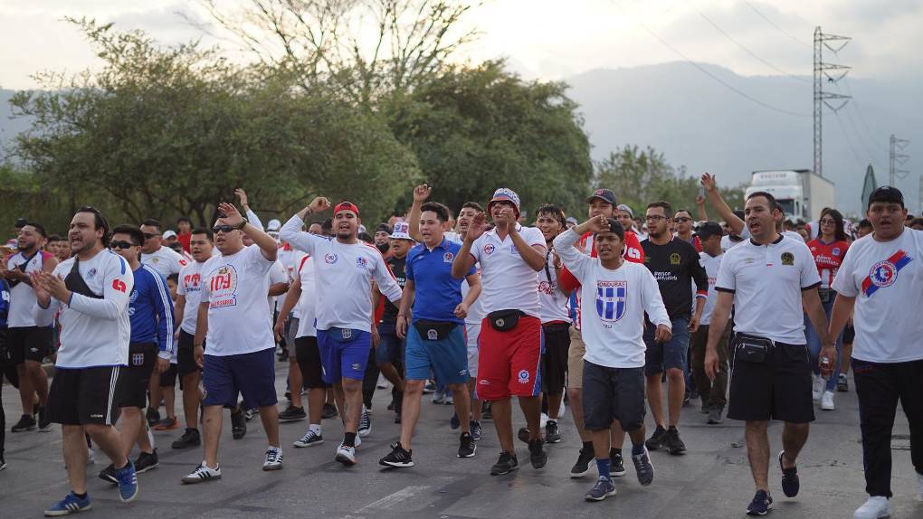 Así fue la monumental llegada del olimpismo al Olímpico para enfrentar al Atlas