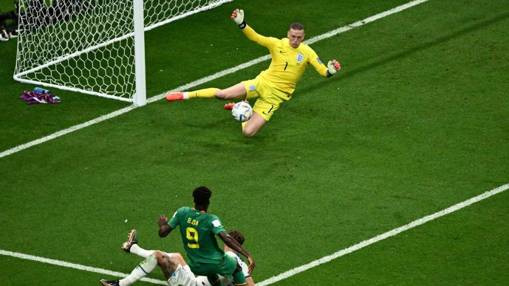 Goleada británica con un hondureño en cancha: las imágenes de la clasificación de Inglaterra