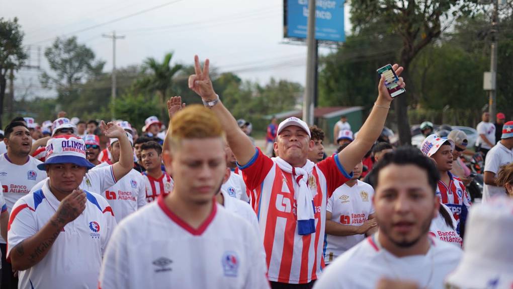 Así fue la monumental llegada del olimpismo al Olímpico para enfrentar al Atlas