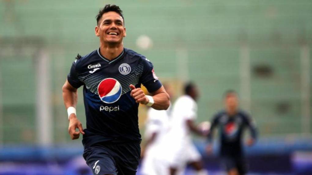 Hombre récord, goleador en finales y leyenda azul: el paso de Roberto Moreira en Motagua