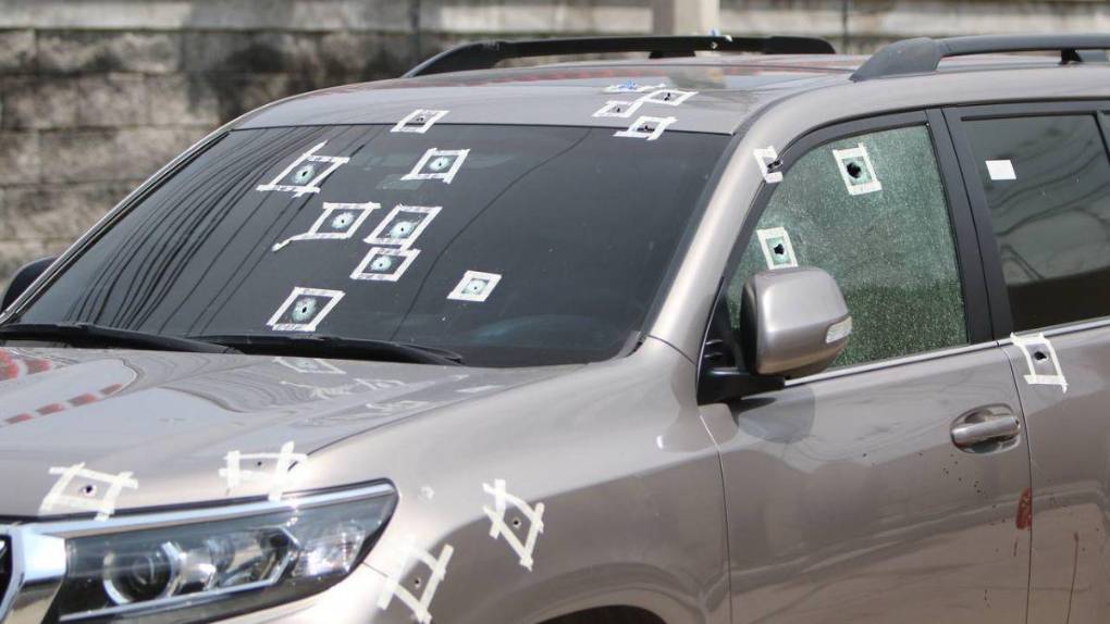 Casquillos, sangre y un arma: lo encontrado en la escena del atentado contra el abogado Iván Martínez