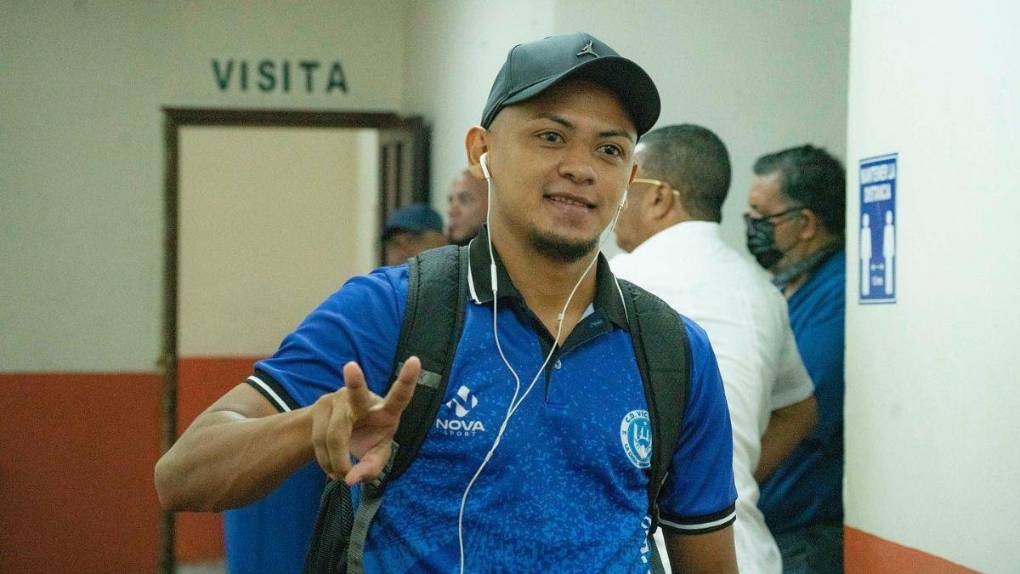 Fichajes: Olimpia y Motagua se pelean por Vega, Victoria contratará un viejo conocido