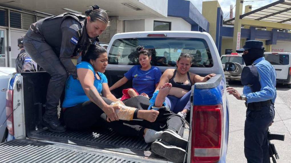 Las 25 imágenes más impactantes de la matanza que dejó al menos 41 víctimas en PNFAS