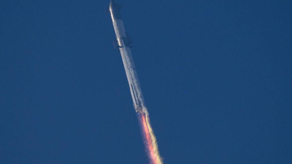 Explotó a los pocos minutos de despegar: así se desintegró el cohete Starship de SpaceX