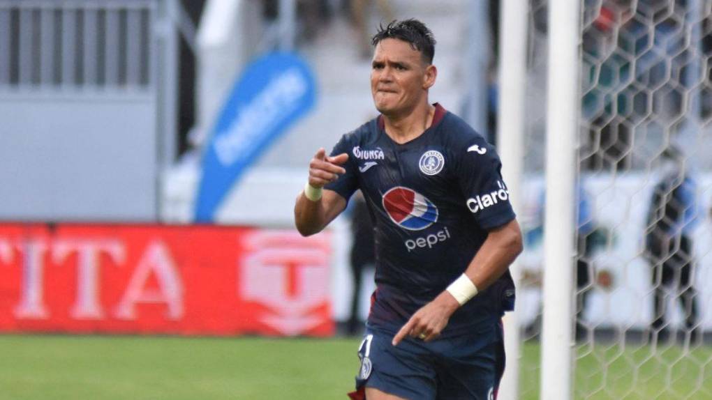 Hombre récord, goleador en finales y leyenda azul: el paso de Roberto Moreira en Motagua