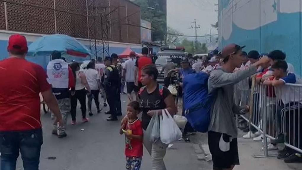 Convocatoria total, emoción y colorido: las curiosidades fuera de la cancha en la final Olimpia vs Olancho
