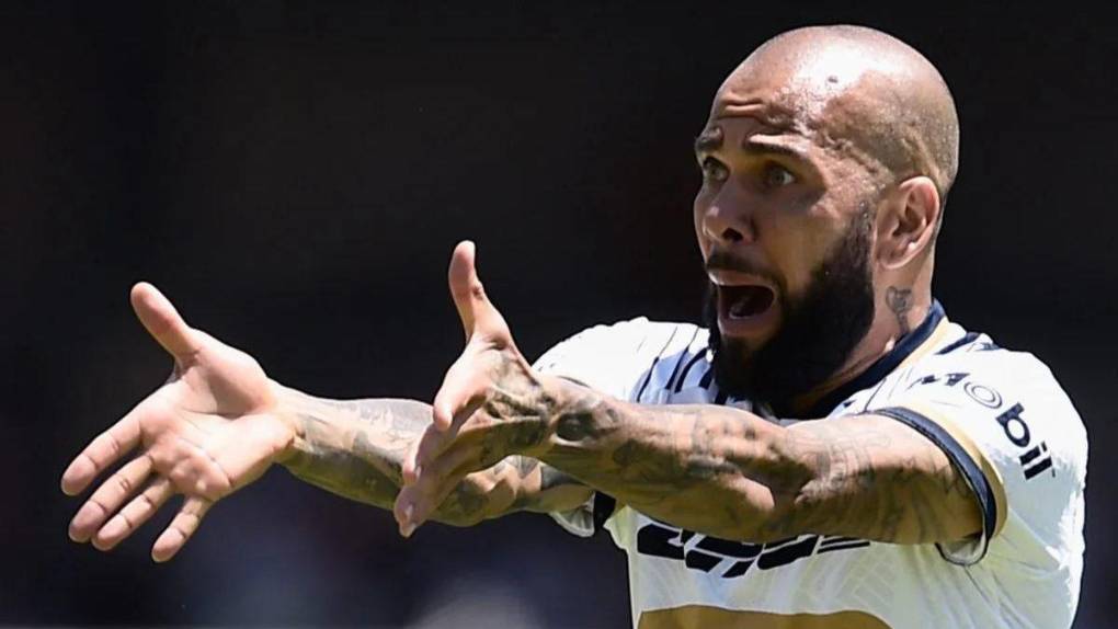 Dani Alves cambia su testimonio por cuarta vez y reconoce haber tenido relaciones con supuesta víctima