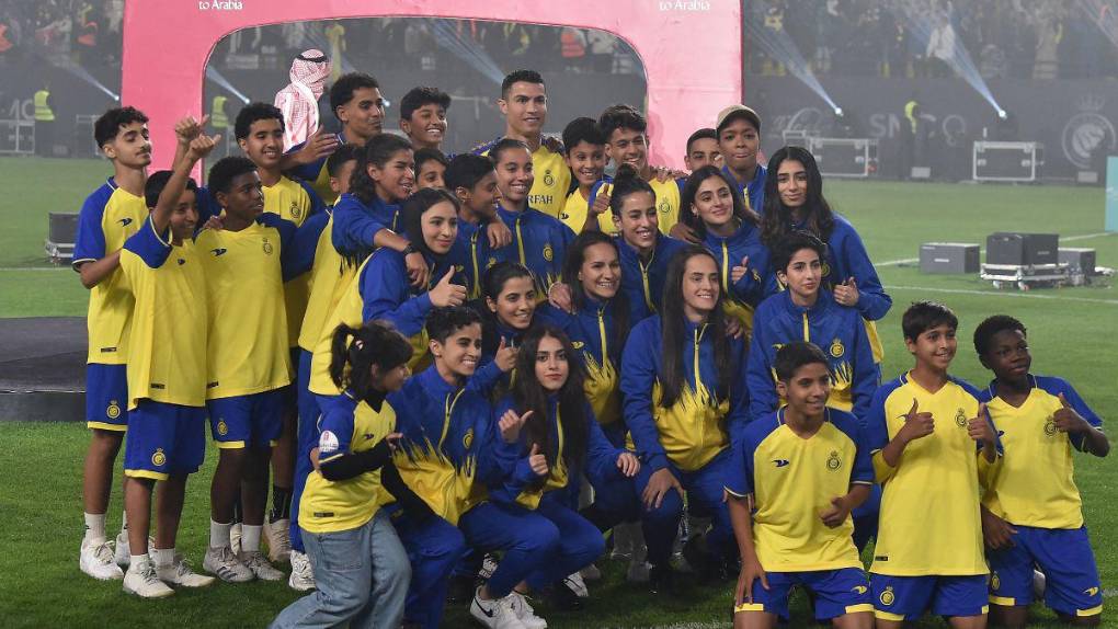 Multitudinario recibimiento: la presentación de Cristiano Ronaldo en imágenes