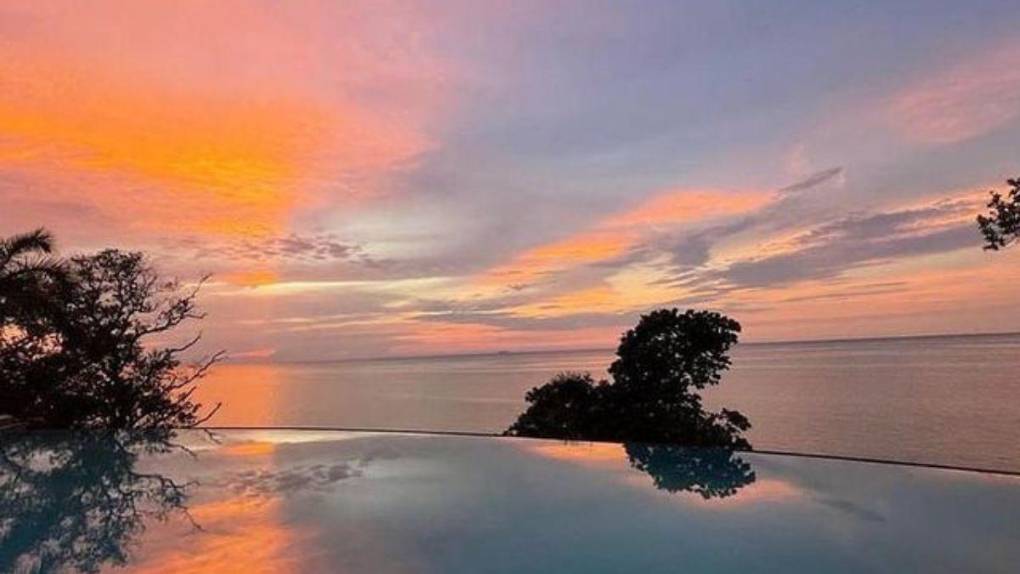 María Celeste Arrarás presume sus vacaciones en Roatán, Honduras