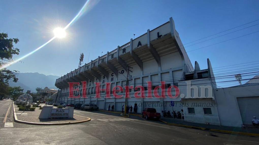 Ambiente previo al duelo Real España vs Marathón en SPS