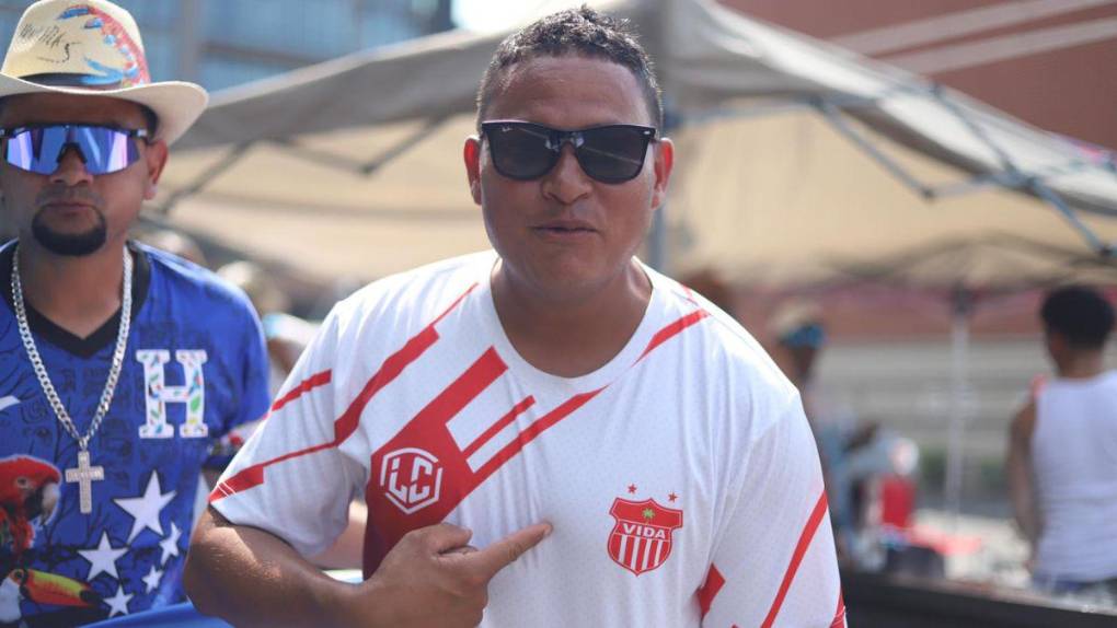 Con carneada incluida, catrachos arman la fiesta previo al Honduras vs Haití