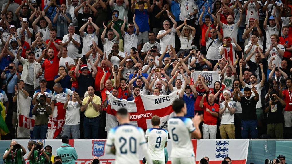 Goleada británica con un hondureño en cancha: las imágenes de la clasificación de Inglaterra