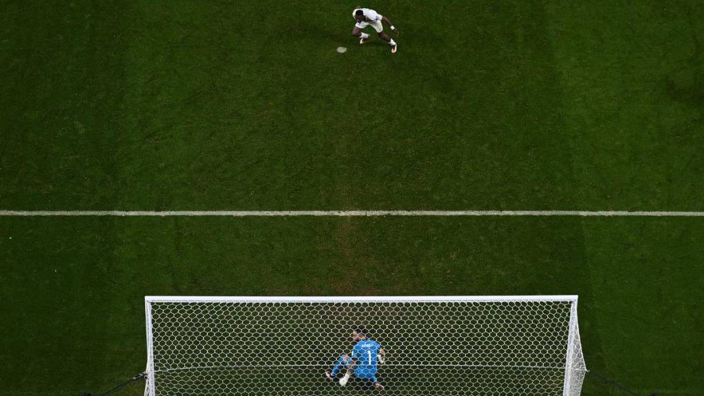 Desconsuelo tricolor y alegría senegalesa: las mejores imágenes del choque entre Senegal y Ecuador