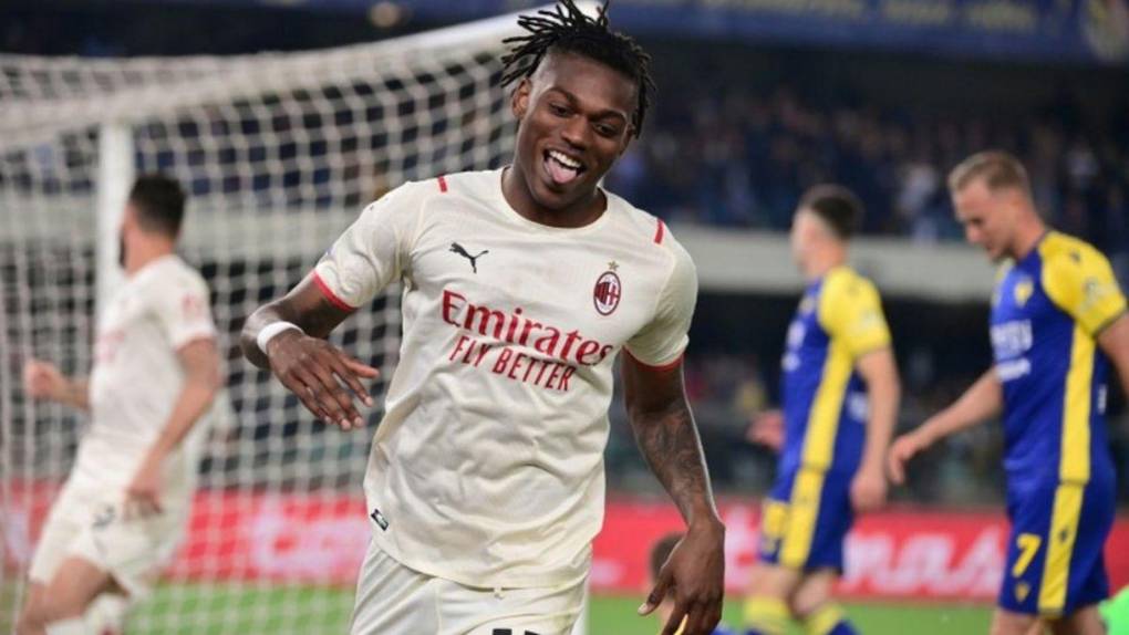 Fichajes: Messi sigue sin definir su futuro, puja por Enzo Fernández y el City busca un crack