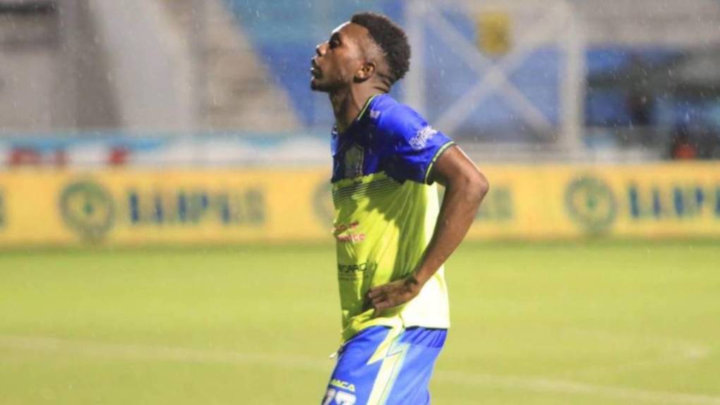 Agentes libres: La larga lista de jugadores sin contrato del fútbol hondureño