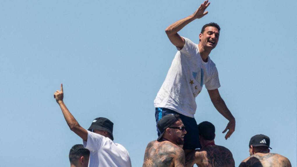 ¡En helicóptero! Así terminaron los festejos de la selección argentina