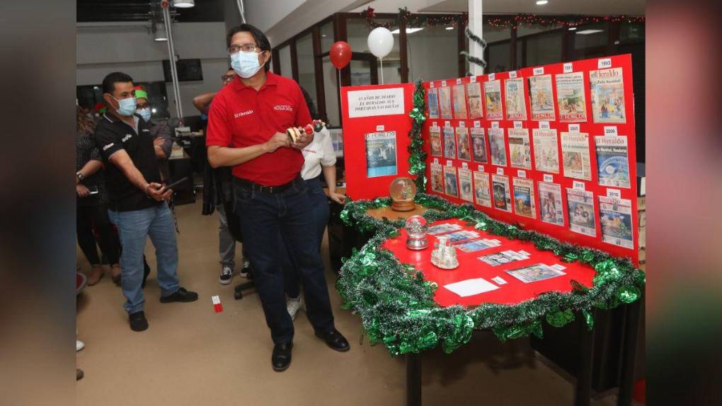 Así se realizó el concurso de la mesa navideña en la Sala de Redacción de EL HERALDO